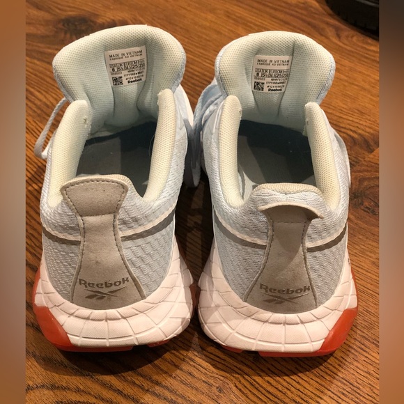Reebok Liquifect running shoes size 8 - Picture 2 of 6